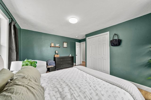 5 Wellesley Ave, Worcester, MA 01605