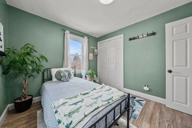 5 Wellesley Ave, Worcester, MA 01605