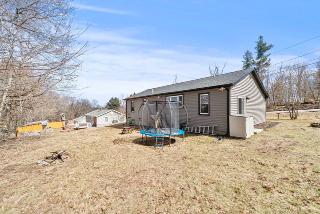 5 Wellesley Ave, Worcester, MA 01605