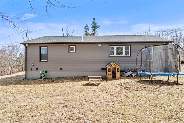 5 Wellesley Ave, Worcester, MA 01605