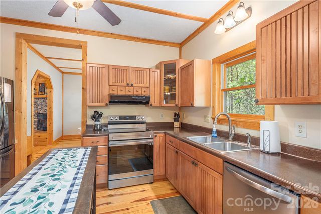129 Valley Creek Drive, Maggie Valley, NC 28751