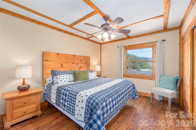 129 Valley Creek Drive, Maggie Valley, NC 28751