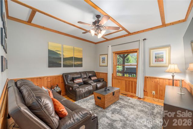 129 Valley Creek Drive, Maggie Valley, NC 28751