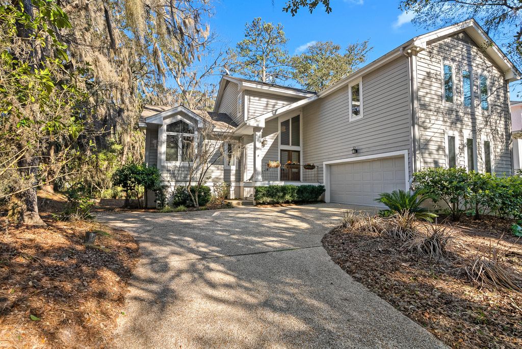 Image 1 of property listing at 2730 Old Oak Walk, Seabrook Island, SC 29455