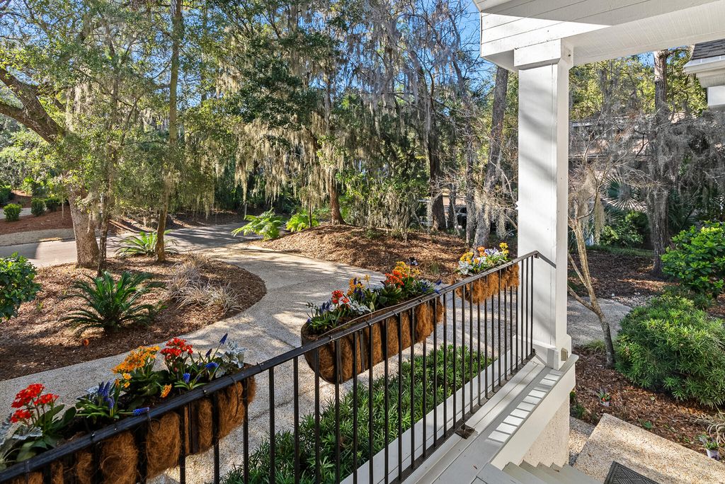 Image 2 of property listing at 2730 Old Oak Walk, Seabrook Island, SC 29455