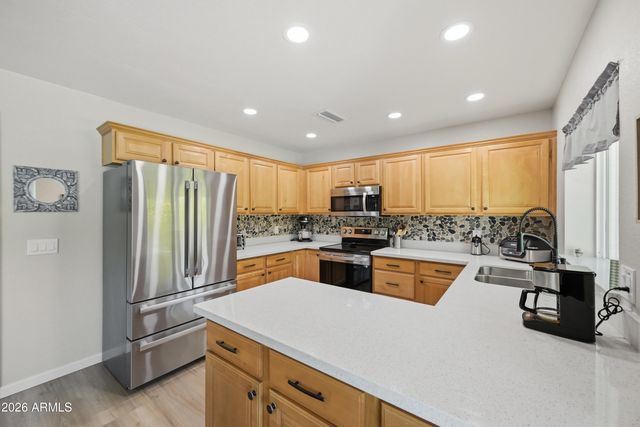 7314 W BLOOMFIELD Road, Peoria, AZ 85381