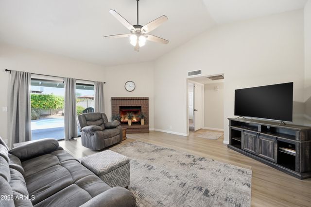 7314 W BLOOMFIELD Road, Peoria, AZ 85381