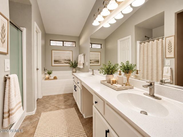 3282 E BONANZA Road, Gilbert, AZ 85297