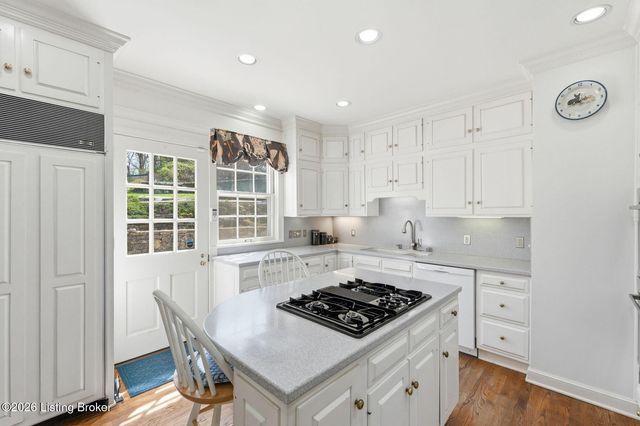 1802 Park Boundary Rd, Louisville, KY 40205