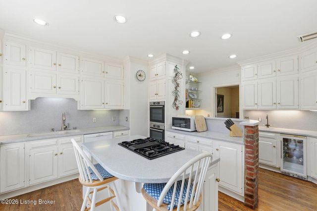 1802 Park Boundary Rd, Louisville, KY 40205