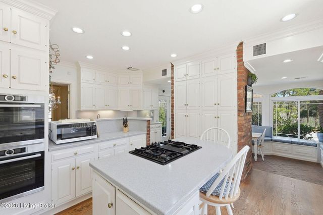 1802 Park Boundary Rd, Louisville, KY 40205