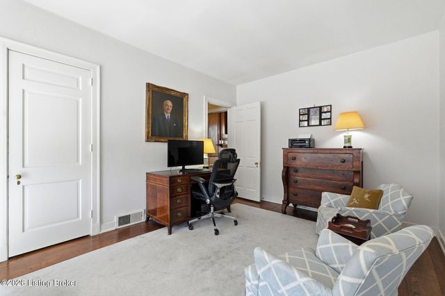 1802 Park Boundary Rd, Louisville, KY 40205