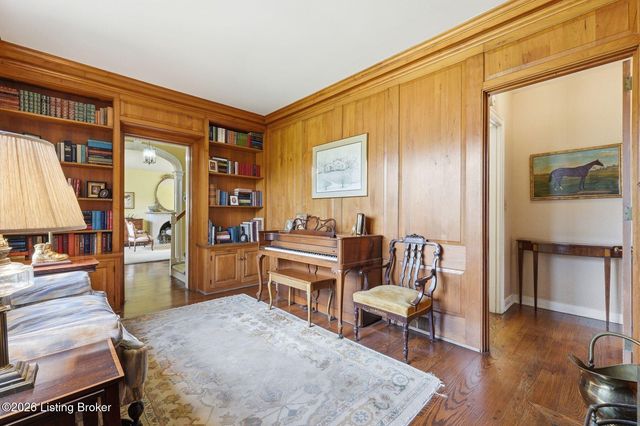 1802 Park Boundary Rd, Louisville, KY 40205