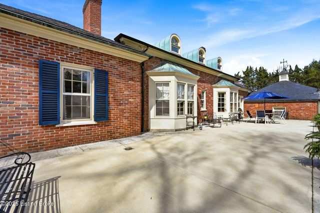 1802 Park Boundary Rd, Louisville, KY 40205
