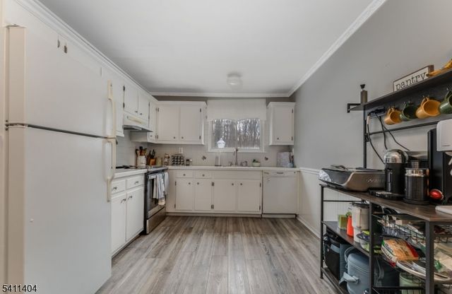 579 Dell Pl 79, Stanhope Boro, NJ 07874