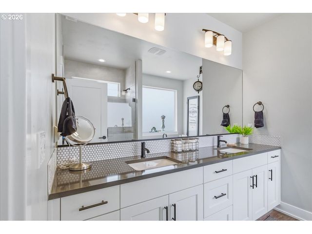 13723 Ne 101ST Dr, Vancouver, WA 98660