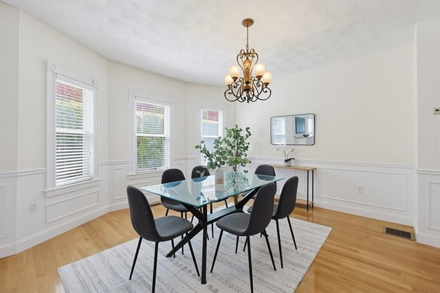 56 Conwell Ave 1, Somerville, MA 02144