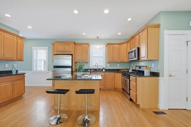 56 Conwell Ave 1, Somerville, MA 02144