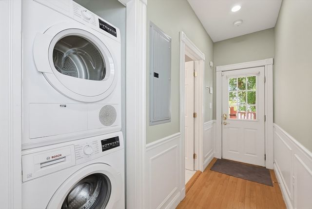 56 Conwell Ave 1, Somerville, MA 02144
