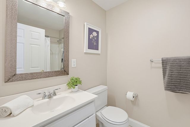 56 Conwell Ave 1, Somerville, MA 02144