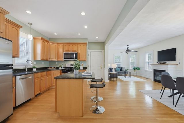 56 Conwell Ave 1, Somerville, MA 02144