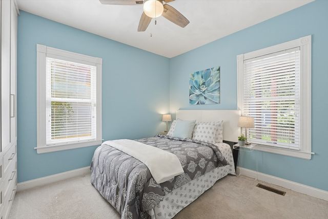 56 Conwell Ave 1, Somerville, MA 02144