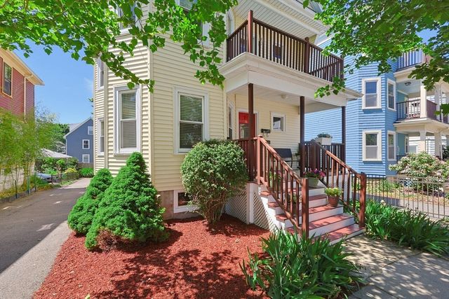 56 Conwell Ave 1, Somerville, MA 02144