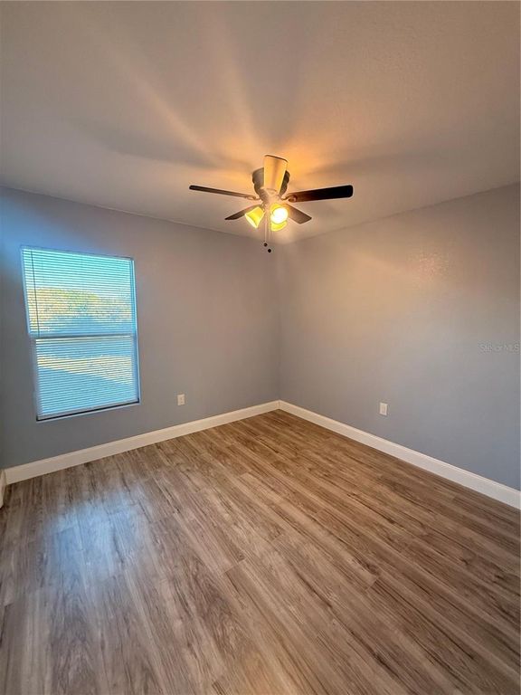 Image 16 of property listing at 517 CIPRES CIRCLE, Winter Haven, FL 33880