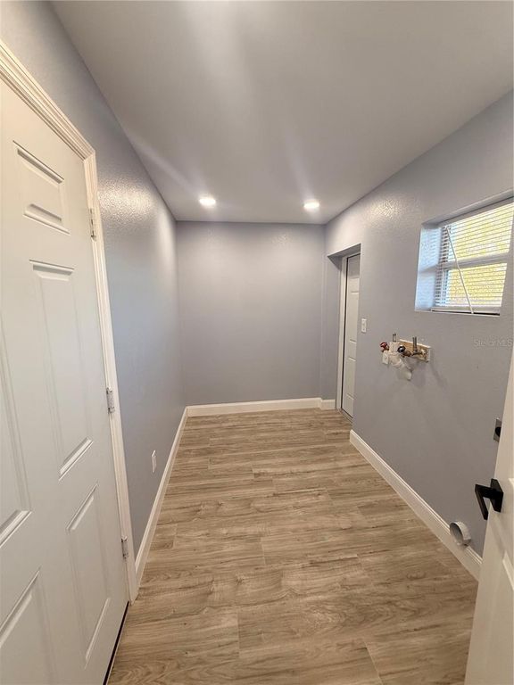 Image 22 of property listing at 517 CIPRES CIRCLE, Winter Haven, FL 33880