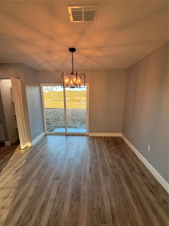 Image 7 of property listing at 517 CIPRES CIRCLE, Winter Haven, FL 33880