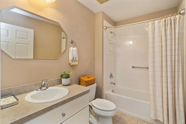 5552 KING JAMES AVENUE, Leesburg, FL 34748