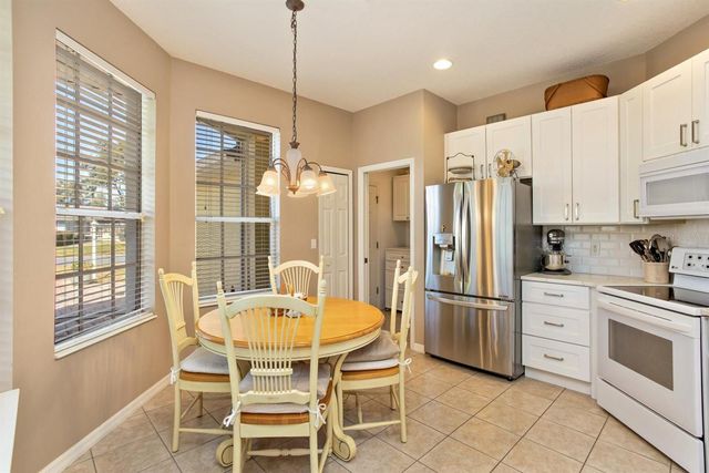 5552 KING JAMES AVENUE, Leesburg, FL 34748