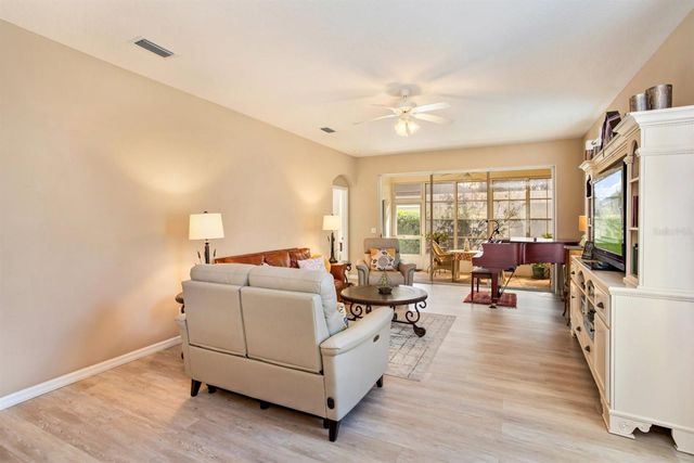 5552 KING JAMES AVENUE, Leesburg, FL 34748