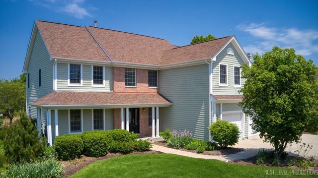 39W842 Louisa May Alcott Lane, St. Charles, IL 60175