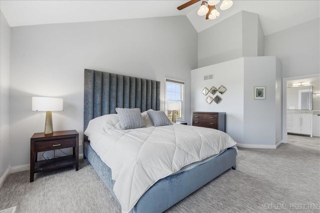 39W842 Louisa May Alcott Lane, St. Charles, IL 60175