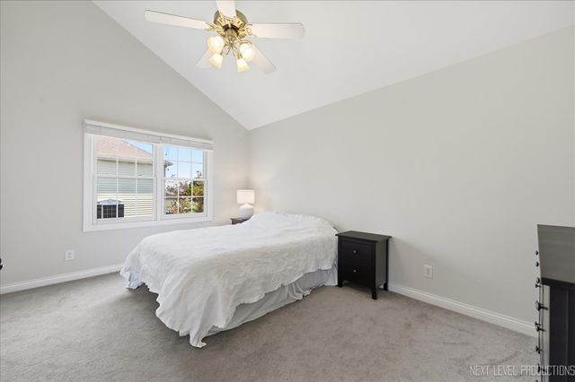 39W842 Louisa May Alcott Lane, St. Charles, IL 60175