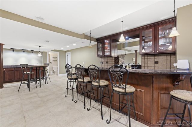 39W842 Louisa May Alcott Lane, St. Charles, IL 60175