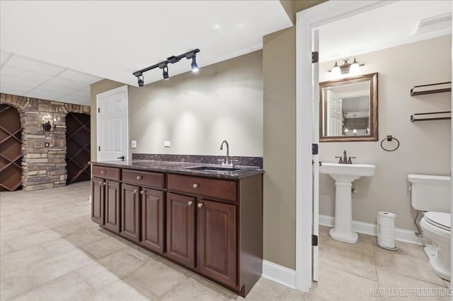 39W842 Louisa May Alcott Lane, St. Charles, IL 60175