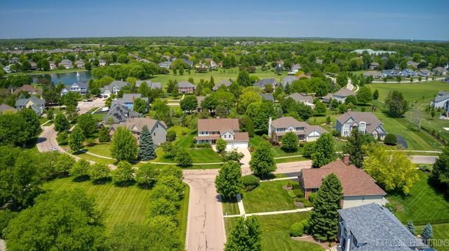 39W842 Louisa May Alcott Lane, St. Charles, IL 60175