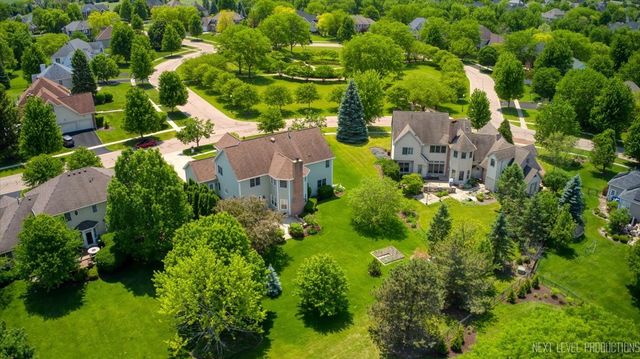 39W842 Louisa May Alcott Lane, St. Charles, IL 60175