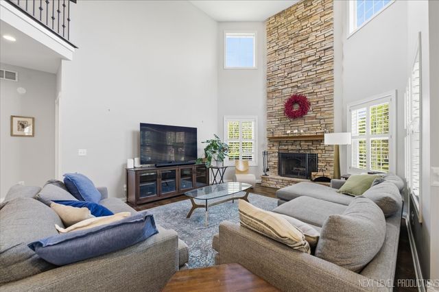 39W842 Louisa May Alcott Lane, St. Charles, IL 60175