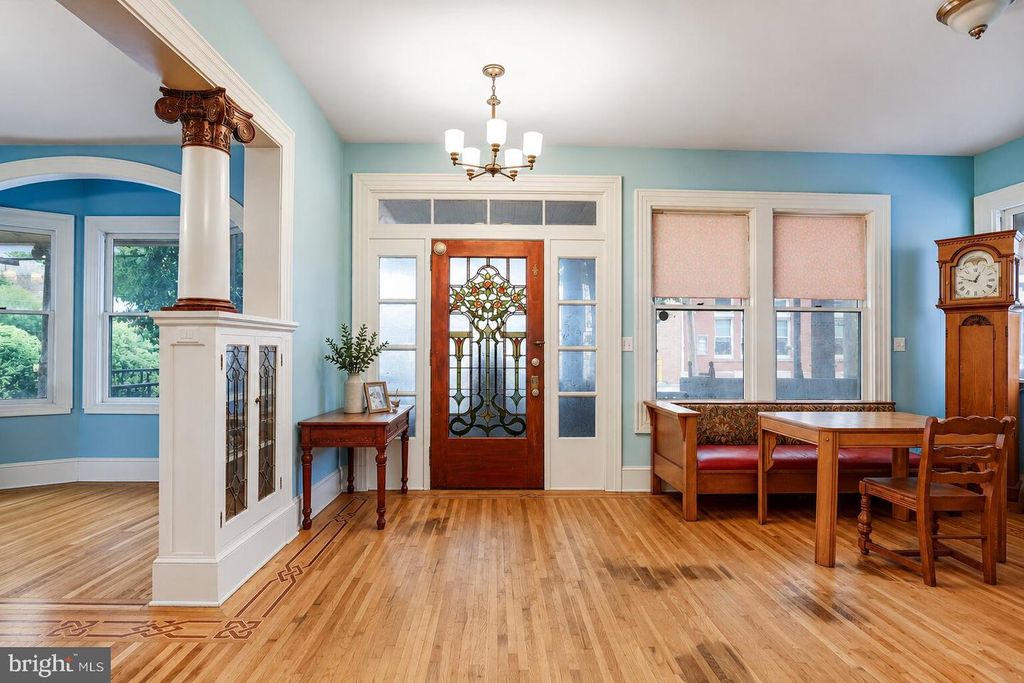 Image 2 of property listing at 4 MAIN ST, Woodsboro, MD 21798