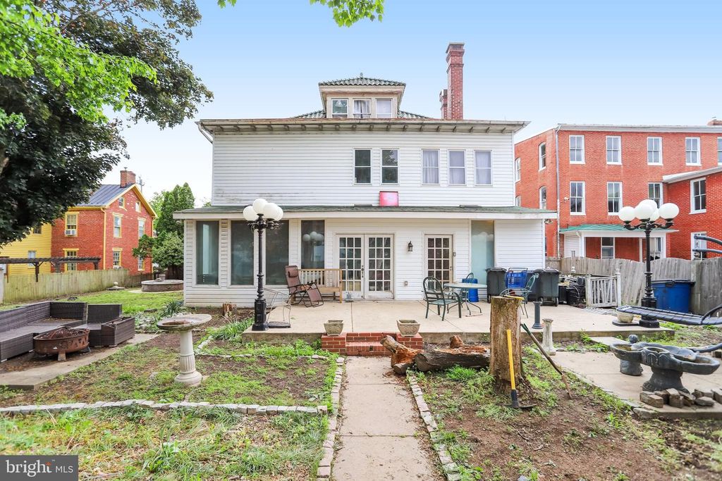 Image 9 of property listing at 4 MAIN ST, Woodsboro, MD 21798