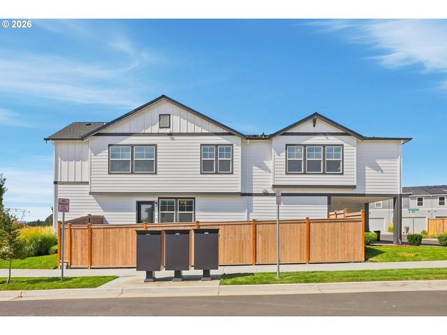 8095 Se KINNAMAN St, Hillsboro, OR 97123