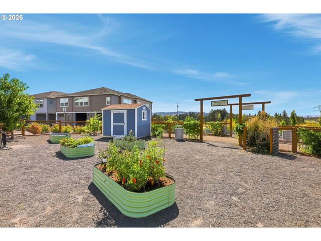 8095 Se KINNAMAN St, Hillsboro, OR 97123
