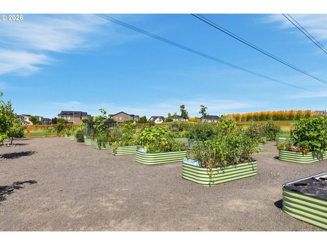 8095 Se KINNAMAN St, Hillsboro, OR 97123
