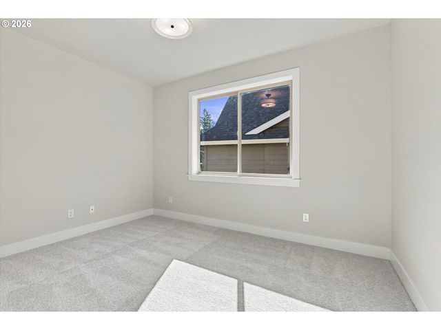 14179 Se Iseli Ln, Clackamas, OR 97015