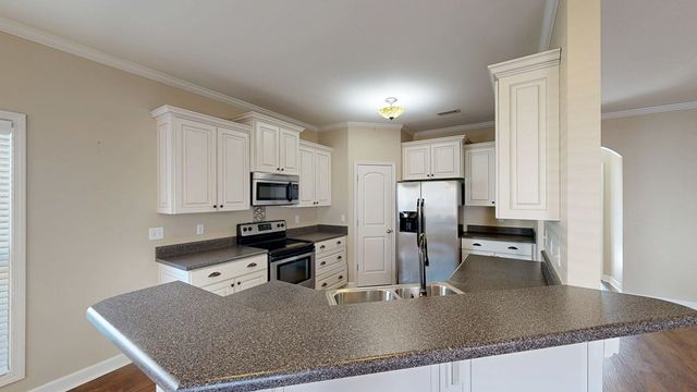 205 Paul Revere Run, Dothan, AL 36305