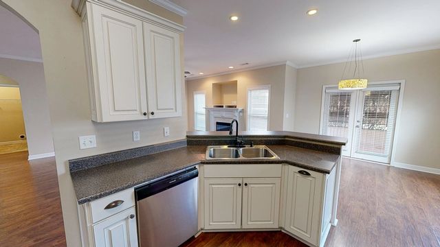 205 Paul Revere Run, Dothan, AL 36305