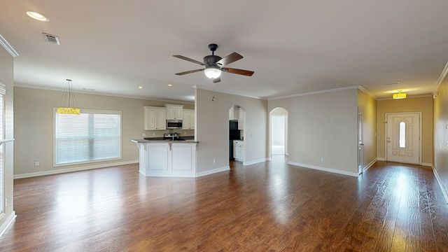 205 Paul Revere Run, Dothan, AL 36305